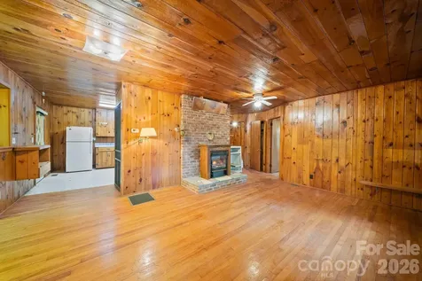 65 Gurney Franklin Road Newland NC 28657