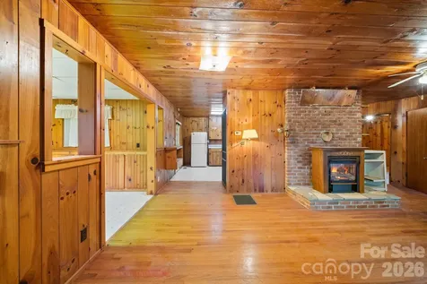 65 Gurney Franklin Road Newland NC 28657