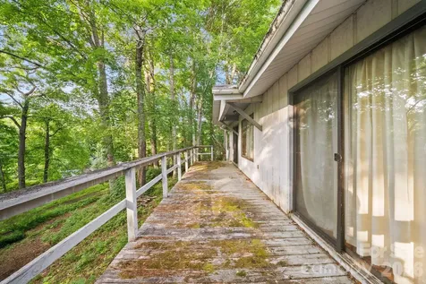 65 Gurney Franklin Road Newland NC 28657