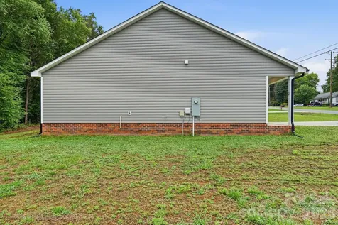 3221 Roberta Road Concord NC 28027