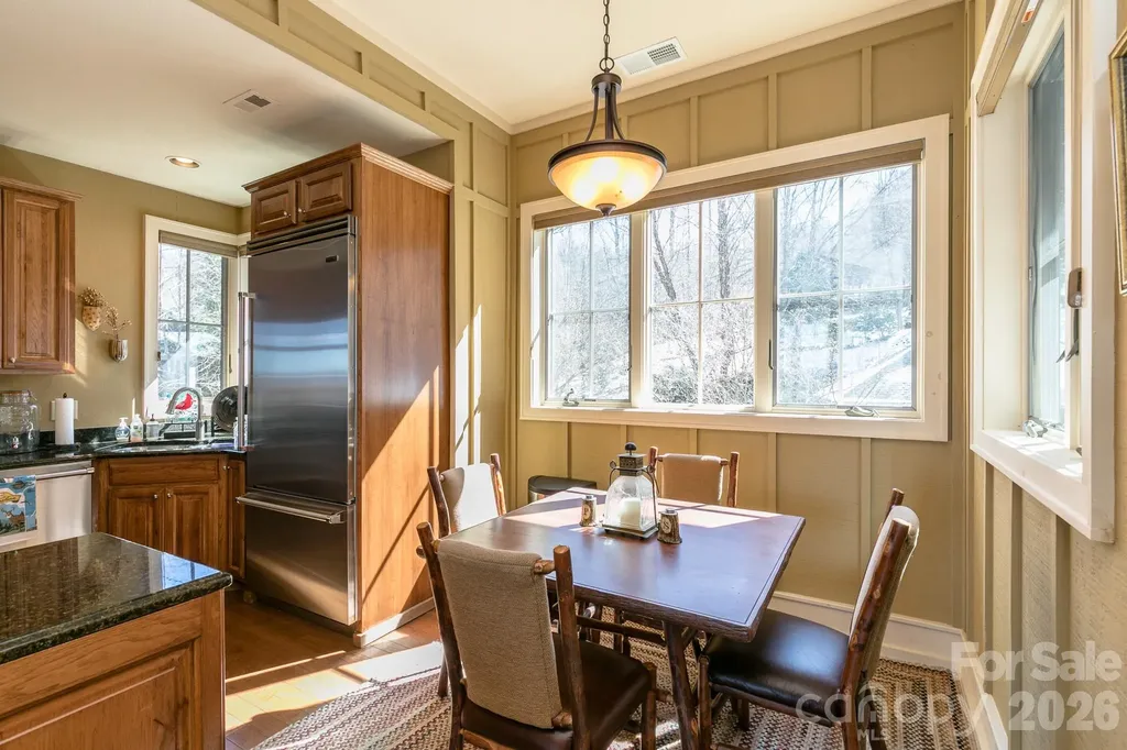 47 Creekside Way Burnsville NC 28714