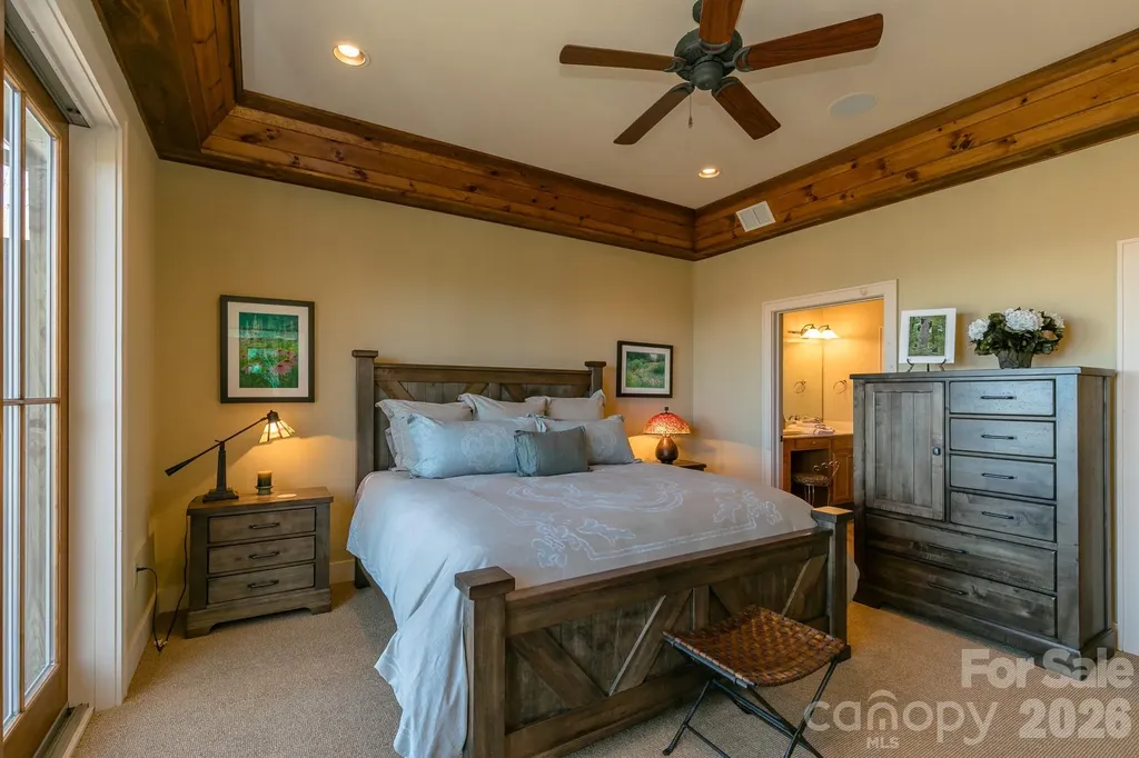 47 Creekside Way Burnsville NC 28714