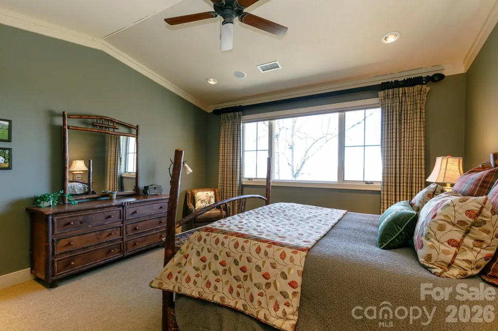 47 Creekside Way Burnsville NC 28714