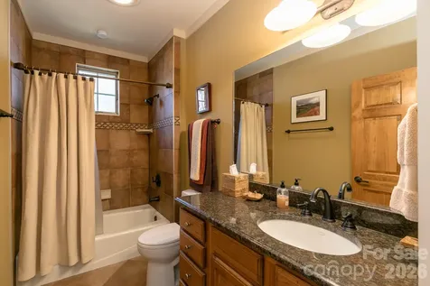 47 Creekside Way Burnsville NC 28714