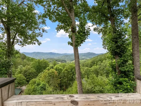 47 Creekside Way Burnsville NC 28714