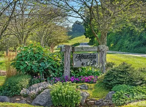 47 Creekside Way Burnsville NC 28714