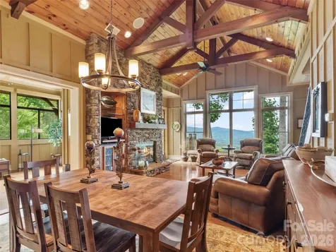47 Creekside Way Burnsville NC 28714