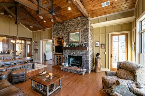 47 Creekside Way Burnsville NC 28714