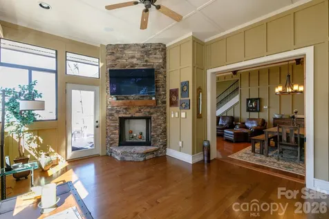 47 Creekside Way Burnsville NC 28714