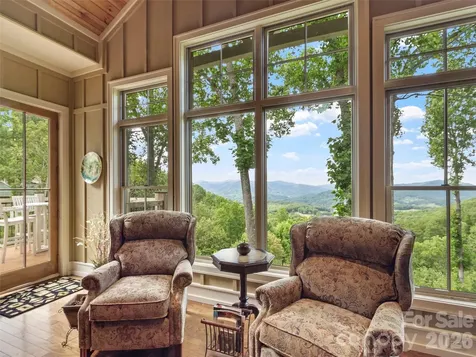 47 Creekside Way Burnsville NC 28714