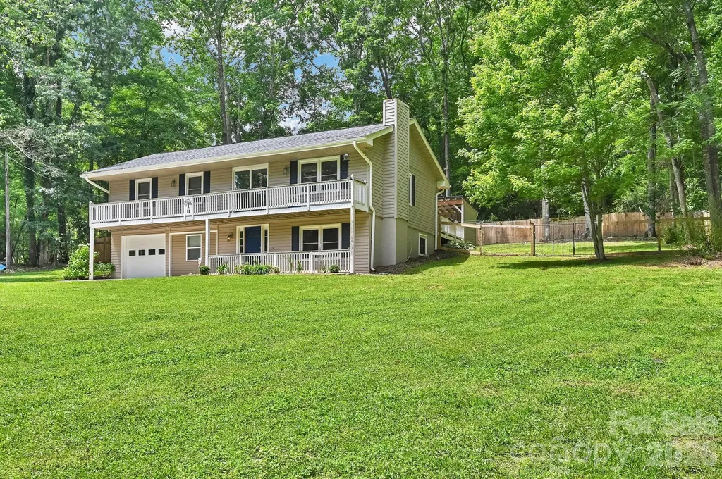 11 Greenwood Acres Drive Mills River NC 28759