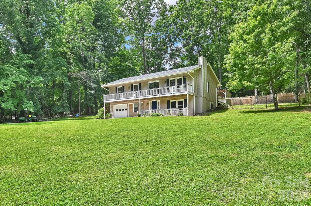 11 Greenwood Acres Drive Mills River NC 28759