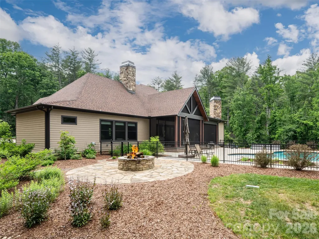 151 Bridgewater Drive Fletcher NC 28732