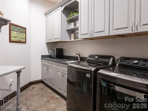 151 Bridgewater Drive Fletcher NC 28732