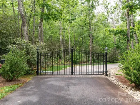 151 Bridgewater Drive Fletcher NC 28732