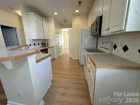 9110 Scarcliff Lane Charlotte NC 28277