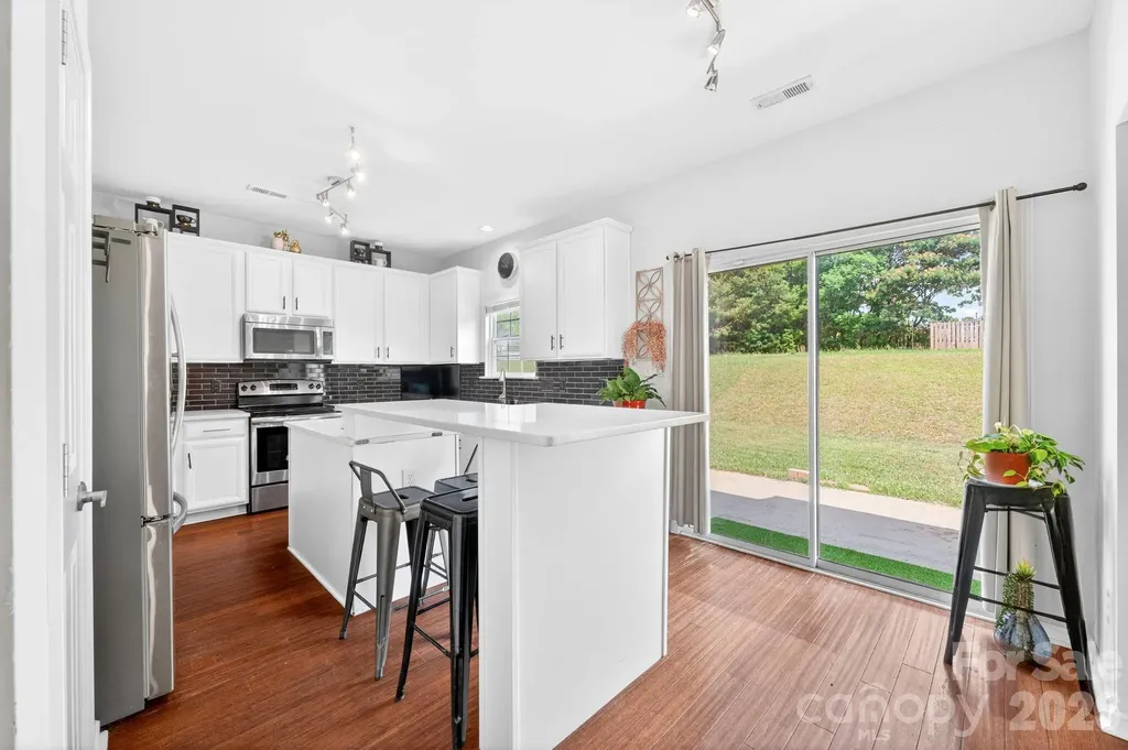 2508 Oakdale Creek Lane Charlotte NC 28216