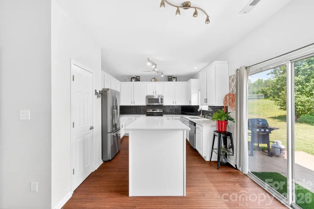 2508 Oakdale Creek Lane Charlotte NC 28216