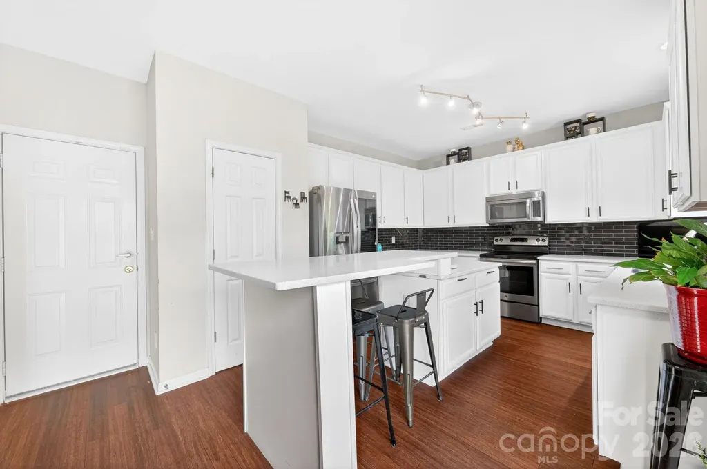 2508 Oakdale Creek Lane Charlotte NC 28216