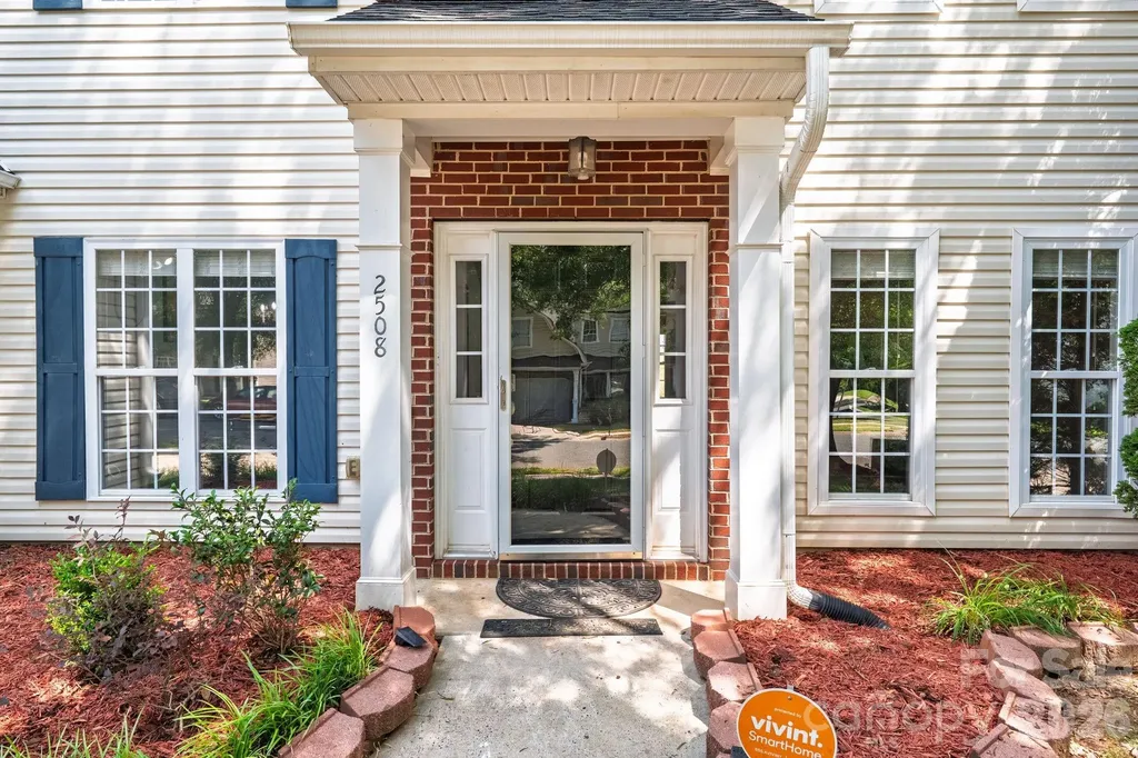2508 Oakdale Creek Lane Charlotte NC 28216