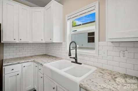 123 Bellamy Road Asheville NC 28806