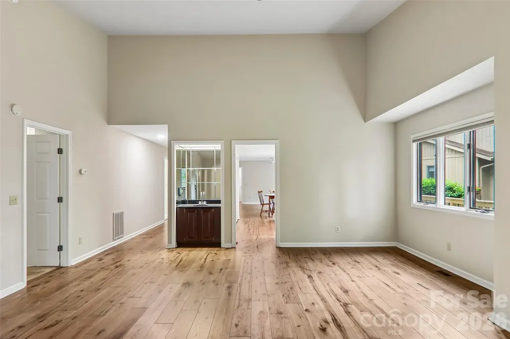 405 Wild Oak Lane Hendersonville NC 28791
