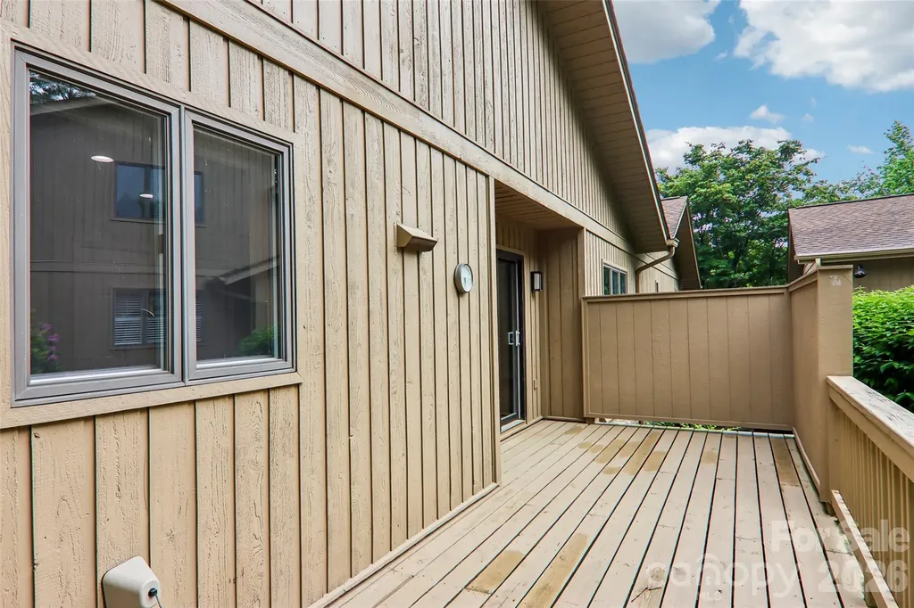405 Wild Oak Lane Hendersonville NC 28791