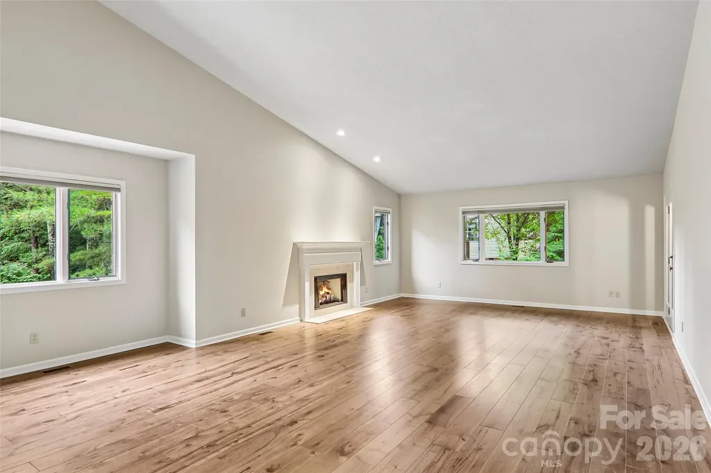 405 Wild Oak Lane Hendersonville NC 28791