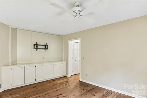 405 Wild Oak Lane Hendersonville NC 28791