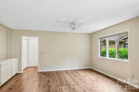 405 Wild Oak Lane Hendersonville NC 28791