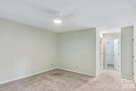 405 Wild Oak Lane Hendersonville NC 28791