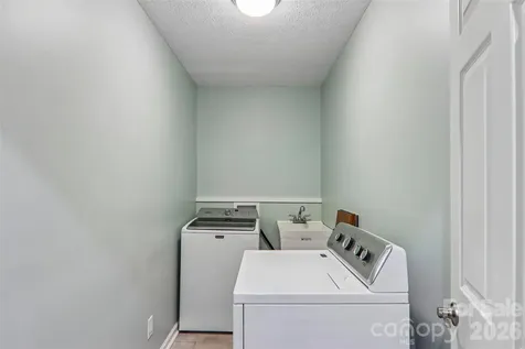 405 Wild Oak Lane Hendersonville NC 28791