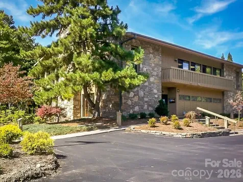 405 Wild Oak Lane Hendersonville NC 28791