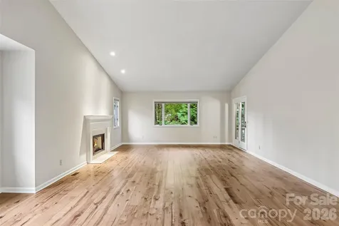 405 Wild Oak Lane Hendersonville NC 28791