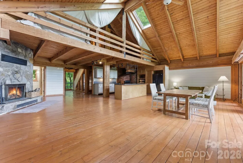 429 Biodome Drive Waynesville NC 28785