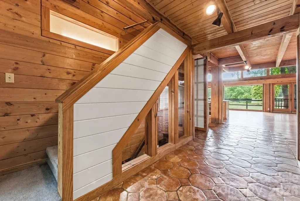 429 Biodome Drive Waynesville NC 28785