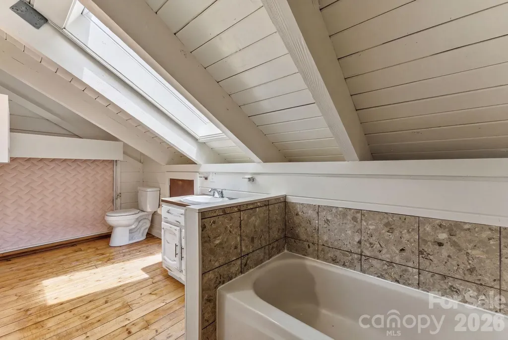 429 Biodome Drive Waynesville NC 28785