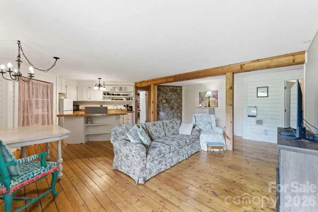 429 Biodome Drive Waynesville NC 28785