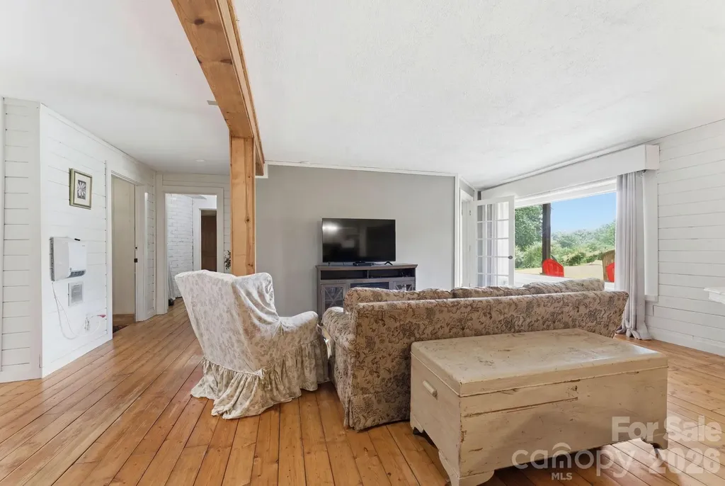 429 Biodome Drive Waynesville NC 28785