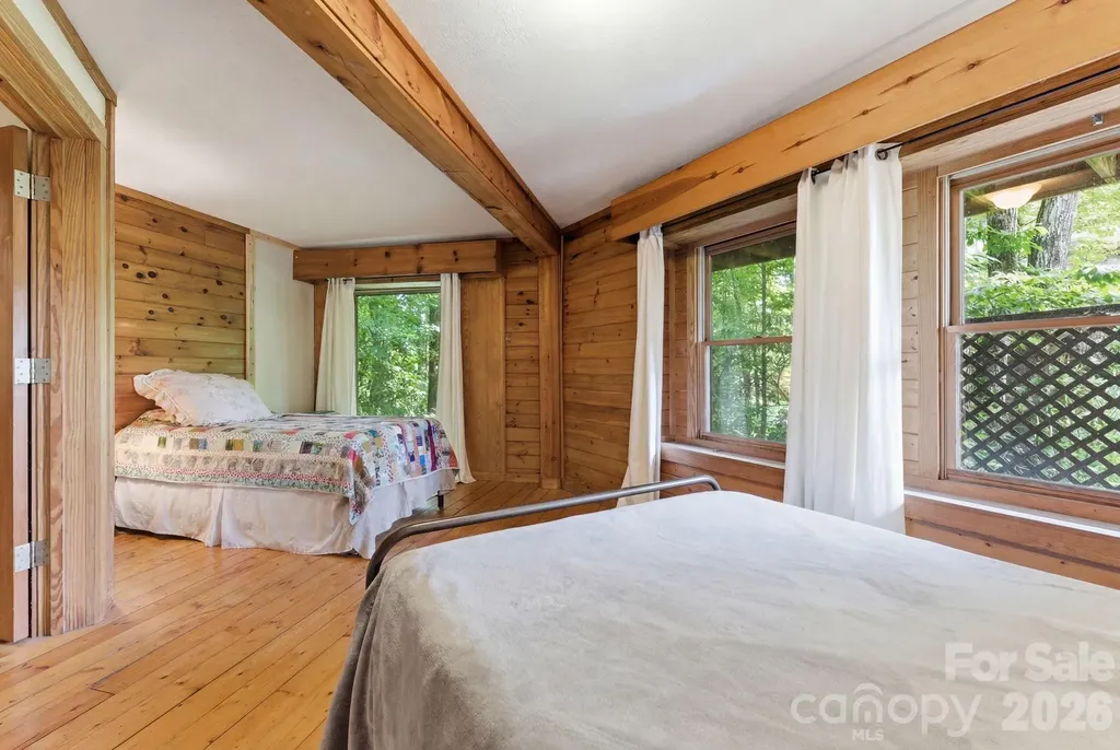 429 Biodome Drive Waynesville NC 28785