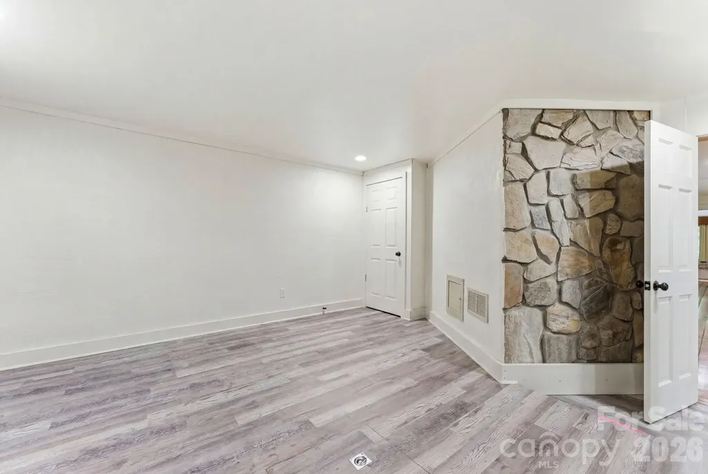 429 Biodome Drive Waynesville NC 28785