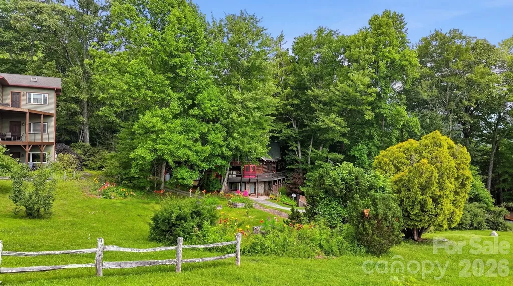429 Biodome Drive Waynesville NC 28785