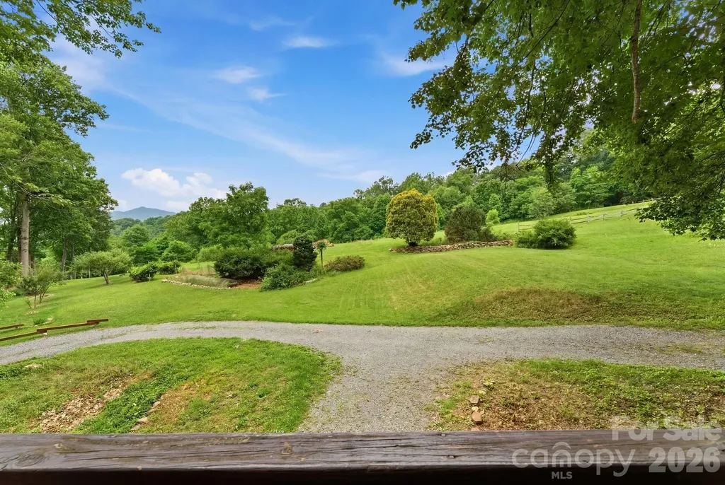 429 Biodome Drive Waynesville NC 28785