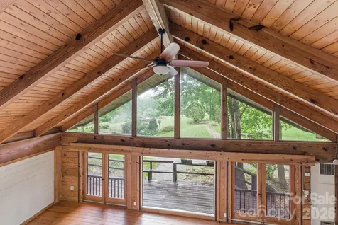 429 Biodome Drive Waynesville NC 28785