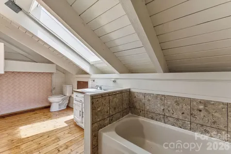 429 Biodome Drive Waynesville NC 28785