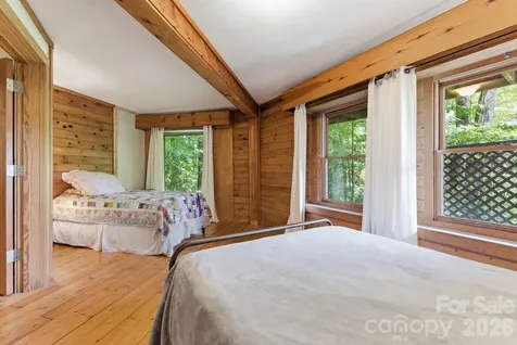 429 Biodome Drive Waynesville NC 28785