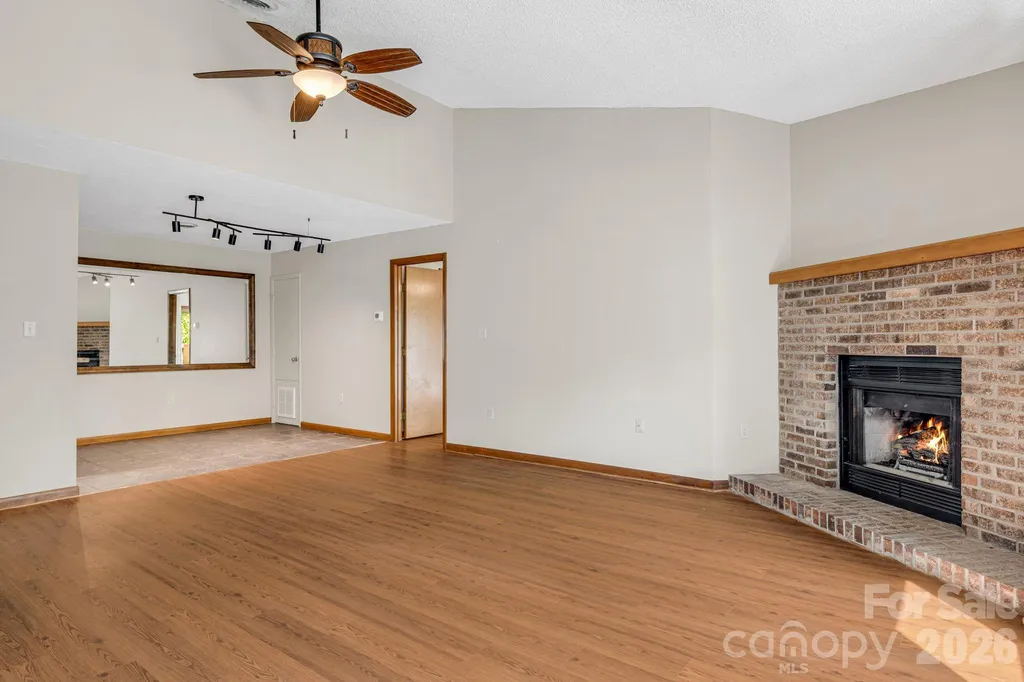 60 Ravencroft Lane Asheville NC 28803