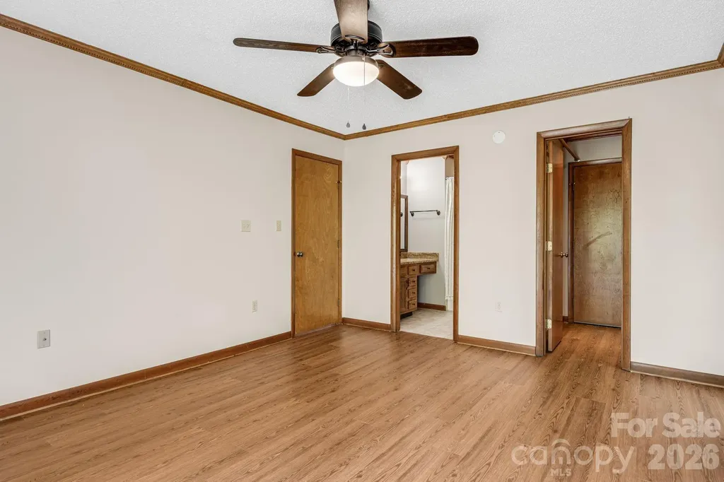 60 Ravencroft Lane Asheville NC 28803