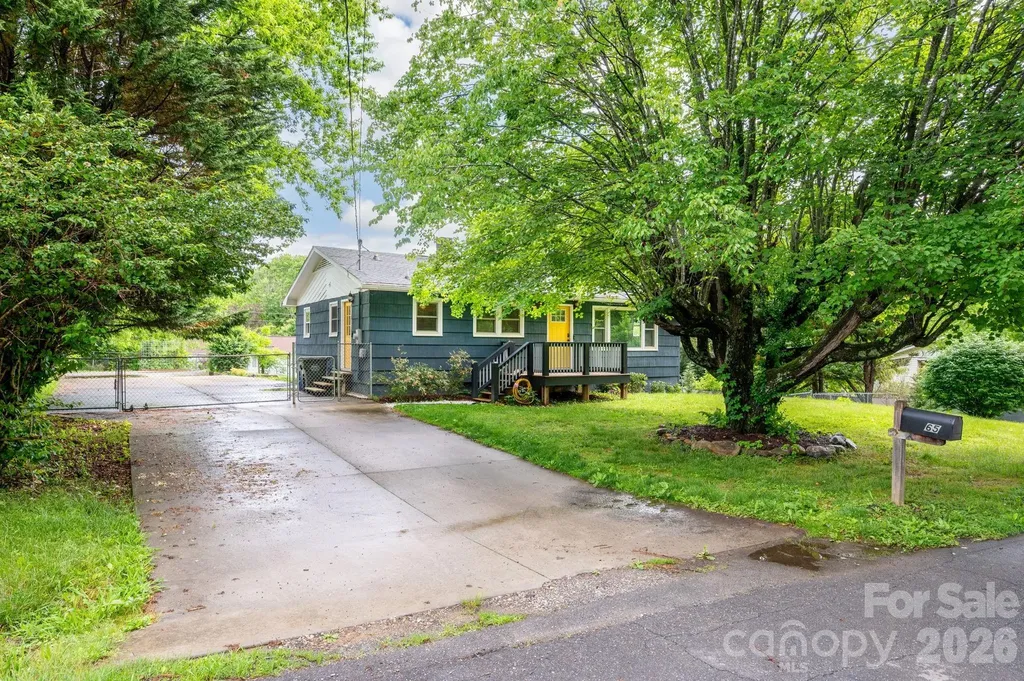 65 Farley Street Waynesville NC 28786