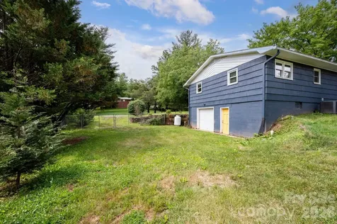 65 Farley Street Waynesville NC 28786